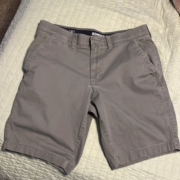 Gray stretch chino shorts 32 - Picture 2 of 11